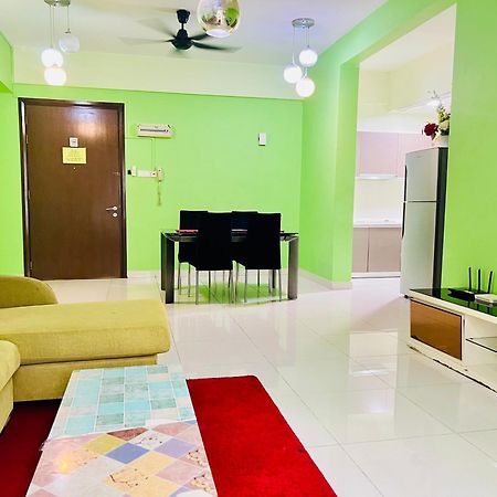 Regalia Spritz Empire Hostel Kuala Lumpur Luaran gambar