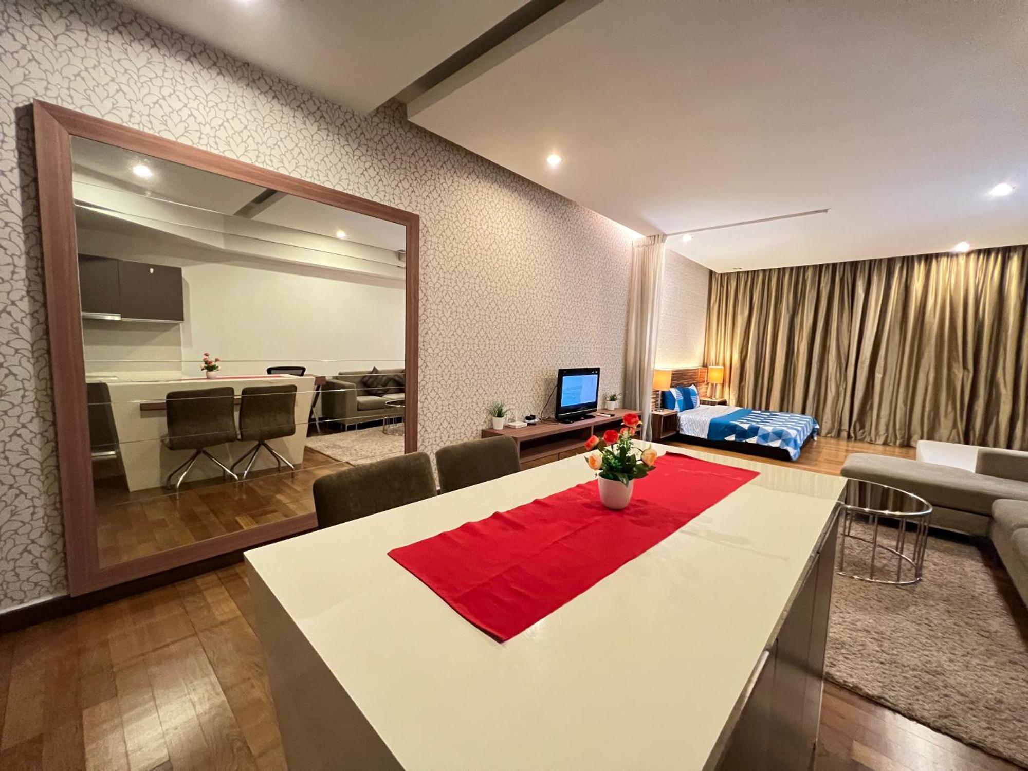 Regalia Spritz Empire Hostel Kuala Lumpur Luaran gambar