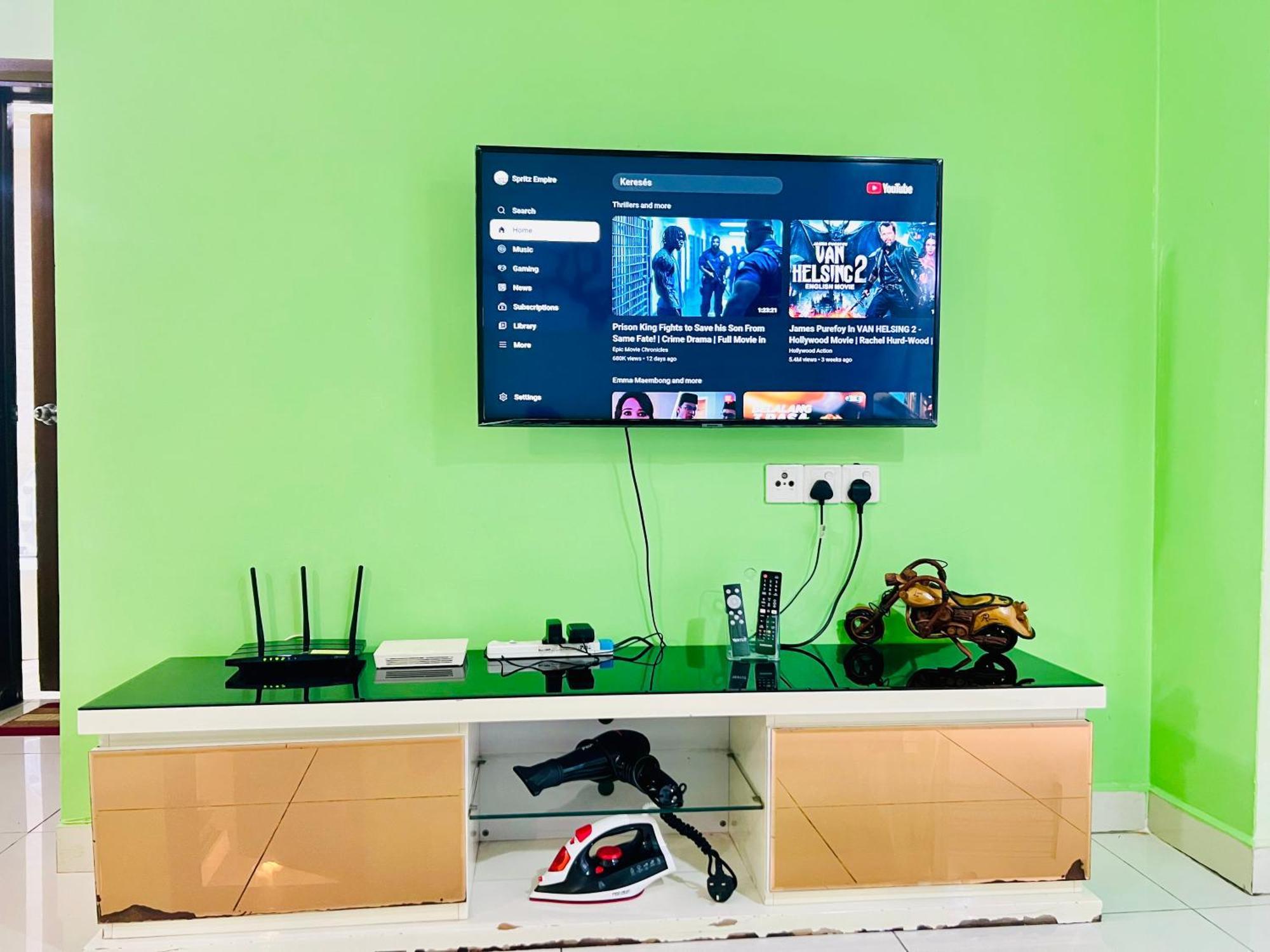Regalia Spritz Empire Hostel Kuala Lumpur Luaran gambar