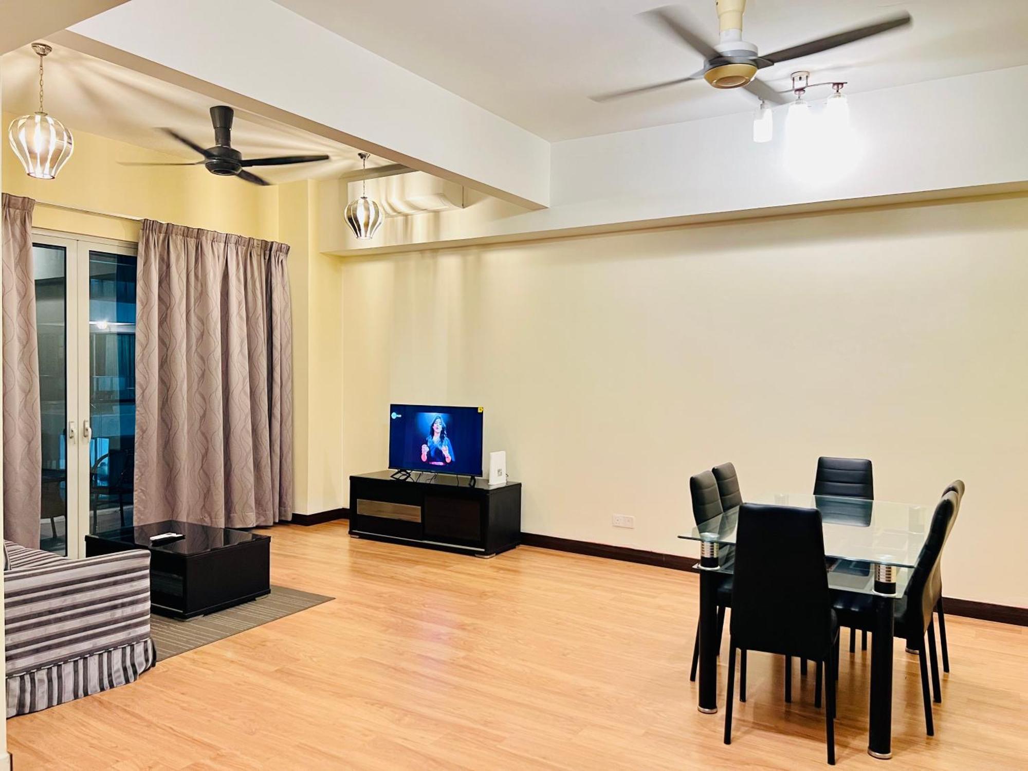 Regalia Spritz Empire Hostel Kuala Lumpur Luaran gambar